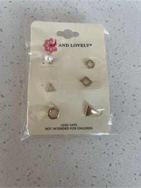 And Lovely Geometric Stud Earrings Set New with tags